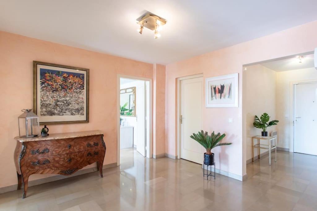 Pour 6 Avec Magnifique Terrasse De 114m2 Et Vue Panoramique Appartamento Nizza